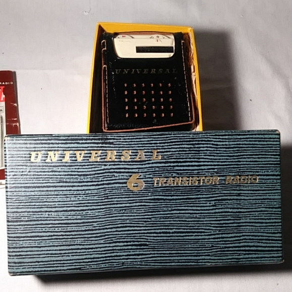 Universal 6 Transistor Eliminator Radio With Leather Case - Picture 7 of 7